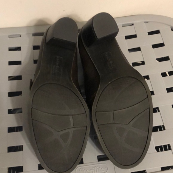 Naturalizer brown booties - Picture 8 of 9